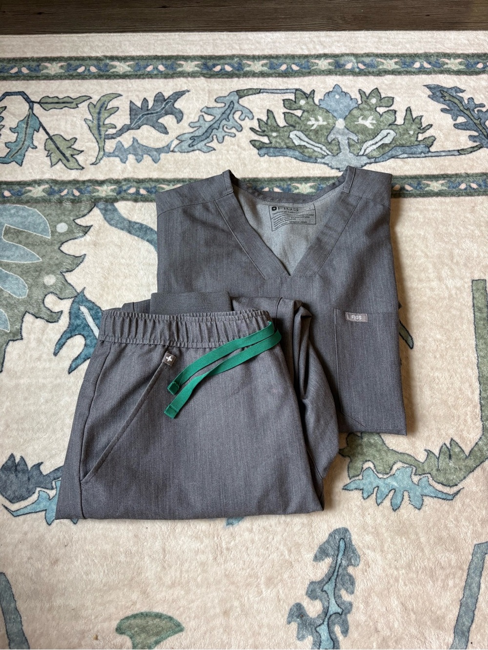 Figs Gray Scrub Set - Large